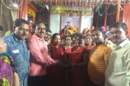 कुर्ला में धूमधाम से मनाया गया नवरात्रि उत्सव: जय भवानी मित्र मंडल के संयोजन में धार्मिक कार्यक्रम