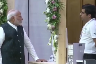 #WATCH | प्रधानमंत्री श्री नरेन्द्र मोदी श्रीनगर, जम्मू और कश्मीर पहुंचे