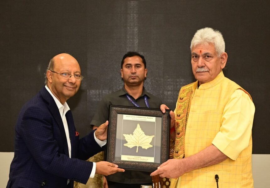 माननीय एलजी श्री मनोज सिन्हा ने MoHUA, भारत द्वारा बुलाई गई शहरी योजना पर उच्च स्तरीय समिति के श्रीनगर सम्मेलन को संबोधित किया।