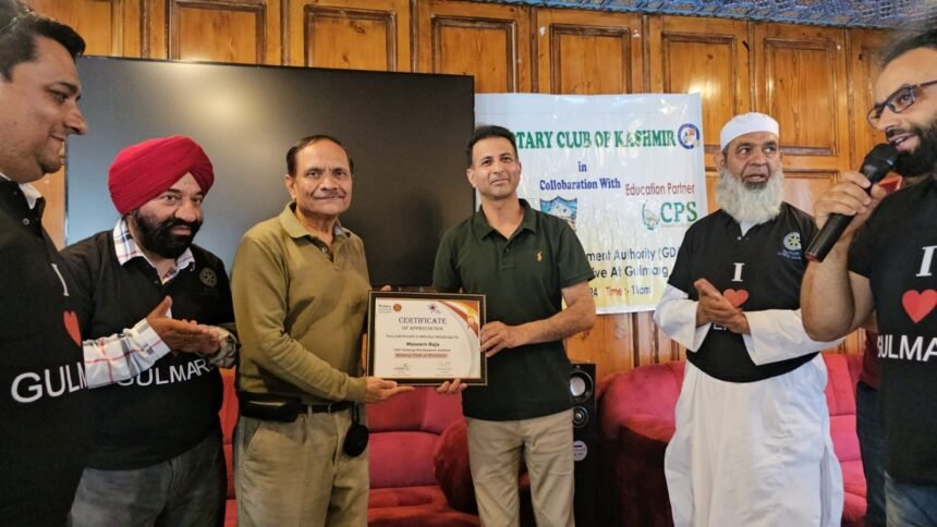 गुलमर्ग में स्वच्छता और जागरूकता अभियान की शुरुआत, प्लास्टिक मुक्त वातावरण की अपील