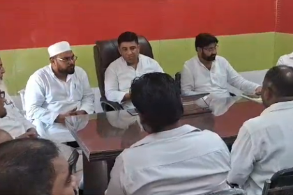 जनपद बिजनौर में समाजवादी पार्टी के पूर्व जिला अध्यक्ष के रहते पार्टी में कई गुट बनकर काम कर रहे थे,
