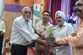 बिजनौर पब्लिक स्कूल में शिक्षक एमएलसी का जोरदार स्वागत