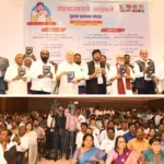 रामदास आठवले के जीवन पर आधारित पुस्तक का विमोचन संपन्न।