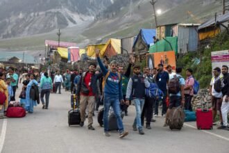 अमरनाथ यात्रा : 152 महिलाओं सहित 990 से अधिक तीर्थ यात्रियों का एक और जत्था जम्मू से रवाना