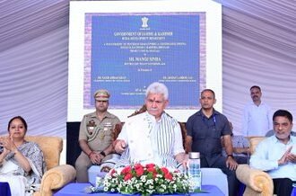 आज बुडगाम में विभिन्न विकास परियोजनाओं की आधारशिला रखी गई और उद्घाटन किया गया,