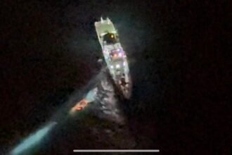 भारतीय तटरक्षक बल ने साहसिक बचाव कार्य करते हुए 11 लोगों की बचाई जान