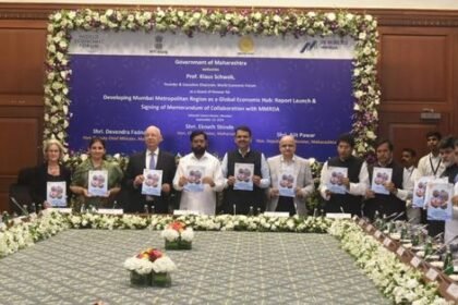 मुख्यमंत्री एकनाथ शिंदे आणि उपमुख्यमंत्री देवेंद्र फडणवीस यांच्या उपस्थितीत मुंबई महानगर प्रदेशला 'जागतिक आर्थिक केंद्र'