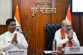 केंद्रीय गृह मंत्री की उपस्थिति में त्रिपुरा के दो अलगाववादी संगठनों से समझौता