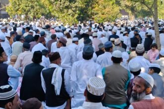 ब्रेकिंग न्यूज़: रामपुर में शांतिपूर्ण माहौल में अदा की गई ईद-उल-फितर की नमाज 