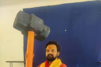 कल्किराम महाराज बोले – औरंगजेब की कब्र तोड़ेंगे, सरकार दे रही है संरक्षण | पुलिस ने संभाजी नगर में रोका