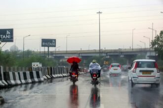 दिल्ली-एनसीआर में आंधी-तूफान का कहर, मौसम विभाग ने फिर दी चेतावनी