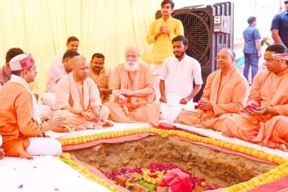 परमहंस श्री योगानंद जी की जन्मस्थली के पर्यटन विकास के लिए आज गोरखपुर में ₹2,768 लाख की परियोजनाओं का शिलान्यास एवं भूमिपूजन किया।