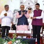 मुंबई विद्यापीठात स्वातंत्र्यवीर विनायक दामोदर सावरकर अभ्यास व संशोधन केंद्राचे ई-उद्घाटन राज्यपाल सी. पी. राधाकृष्णन, मुख्यमंत्री देवेंद्र फडणवीस यांच्या प्रमुख उपस्थित पार पडले. सावरकरांच्या १४२ व्या जयंतीच्या पूर्वसंध्येनिमित्त जहाँगीर दीक्षांत सभागृहात विशेष व्याख्यान झाले.