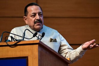 जम्मू-कश्मीर : केंद्रीय मंत्री जितेंद्र सिंह ने उधमपुर, कठुआ और डोडा की स्थिति की समीक्षा की