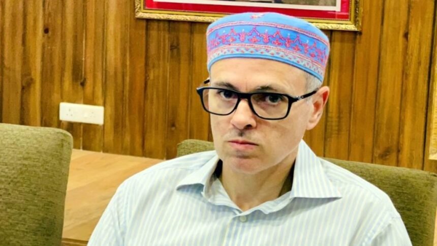 आईएमएफ के फैसले से उमर अब्दुल्ला हैरान, पूछा ‘ कैसे होगा तनाव कम, जब पाकिस्तान फंड का इस्तेमाल तबाही मचाने में कर रहा’