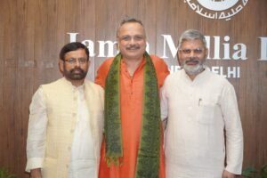 रामपुर/ रज़ा पुस्तकालय के निदेशक डॉ. पुष्कर मिश्र ने अपनी प्रस्तावित रूस यात्रा 26 से 29 मई 2025 से पूर्व नई दिल्ली में रूस के प्रतिष्ठित एमजीआईएमओ (MGIMO – Moscow State Institute of International Relations) विश्वविद्यालय के वरिष्ठ प्रोफेसर और अंतरराष्ट्रीय मामलों के विशेषज्ञ प्रो. अलेक्जेंडर वी. लुकिन से भेंट की।