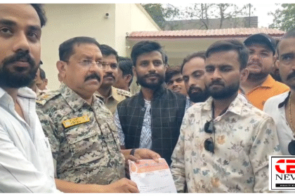 करणी सेना के पदाधिकारी एवं कार्यकर्ताओं ने एकत्रित होकर पुलिस अधीक्षक को सौंपा ज्ञापन