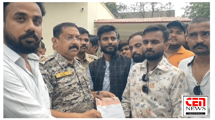 करणी सेना के पदाधिकारी एवं कार्यकर्ताओं ने एकत्रित होकर पुलिस अधीक्षक को सौंपा ज्ञापन