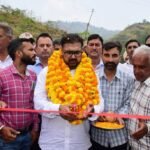 अखनूर में मंत्री सतीश शर्मा ने पीएमजीएसवाई और लोक निर्माण योजनाओं के तहत प्रमुख सड़क परियोजनाओं का उद्घाटन किया