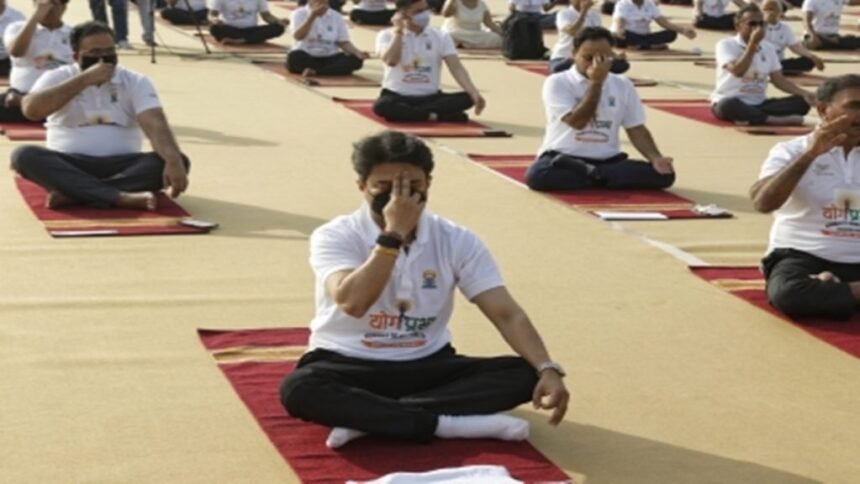योग महाकुंभ : अनुशासन, स्वास्थ्य, आरोग्य और आंतरिक शांति का भव्य आयोजन