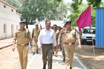 आइजी महोदय प्रशिक्षण मिर्जापुर द्वारा किया गया रिक्रूट ट्रेनिंग सेंन्टर का निरीक्षण ।
