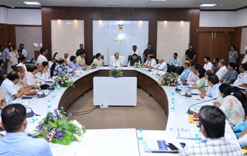 वर्धा जिल्हा हा राष्ट्रपिता महात्मा गांधी व आचार्य विनोबा भावे यांच्या वास्तव्याने पावन झालेला जिल्हा आहे.