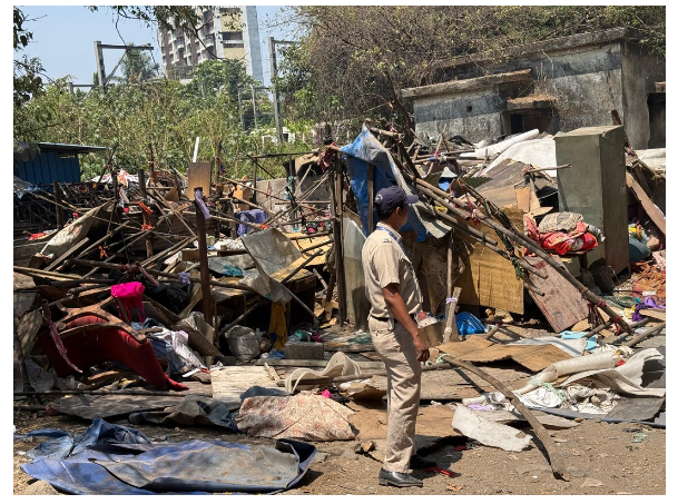 नेरूल में कबाड़ की दुकान की आड़ में चल रहा था ड्रग्स का कारोबार, NMMC और पुलिस की संयुक्त कार्रवाई