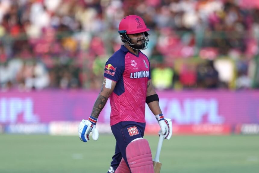 ड्रेसिंग रूम में वेप इस्तेमाल करने पर रियान पराग पर जुर्माना