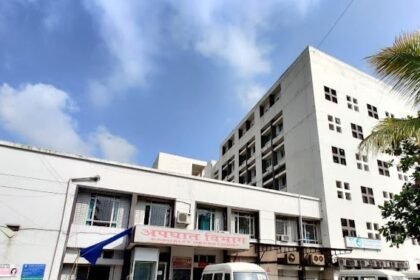 वाशी महानगरपालिका अस्पताल में मरीजों के भोजन में जिंदा कीड़े; मनसे का तीखा विरोध — दोषियों पर केस दर्ज कर ठेकेदार को तुरंत ब्लैकलिस्ट करने की मांग