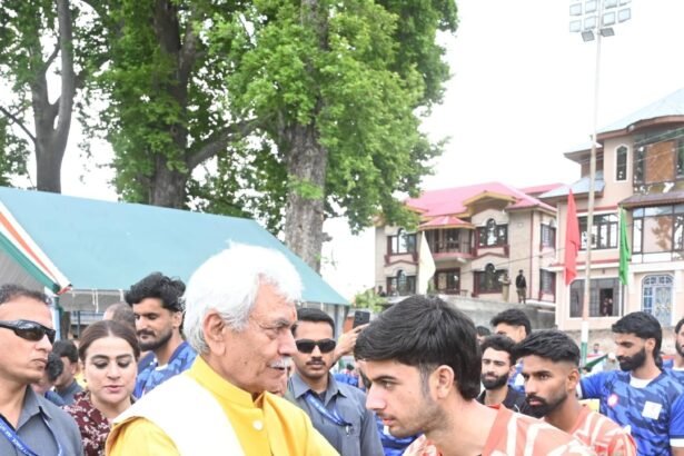 शोपियां में साउथ कश्मीर वॉलीबॉल लीग-2026 का शुभारंभ, युवाओं के लिए खेलों का बड़ा मंच
