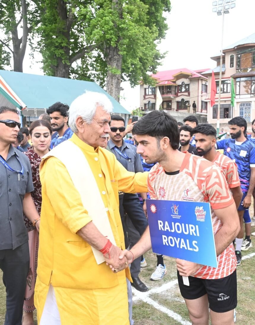 शोपियां में साउथ कश्मीर वॉलीबॉल लीग-2026 का शुभारंभ, युवाओं के लिए खेलों का बड़ा मंच