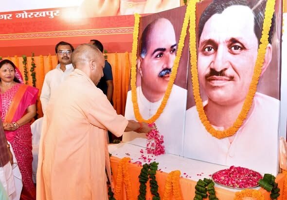 भारत ने सदैव अपने प्रबुद्ध समाज का सम्मान किया है। देश, काल और परिस्थिति के अनुरूप समाज को सही दिशा देने में हमारे प्रबुद्ध जन की भूमिका अत्यंत महत्वपूर्ण रही है।