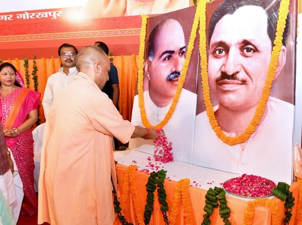 भारत ने सदैव अपने प्रबुद्ध समाज का सम्मान किया है। देश, काल और परिस्थिति के अनुरूप समाज को सही दिशा देने में हमारे प्रबुद्ध जन की भूमिका अत्यंत महत्वपूर्ण रही है।