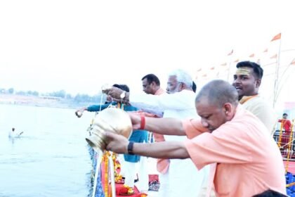 माँ गंगा के पावन अवतरण दिवस 'गंगा दशहरा' के पुण्य अवसर पर आज तीर्थराज प्रयाग में संगम तट पर भगवती माँ गंगा के दर्शन-पूजन एवं आरती का परम सौभाग्य प्राप्त हुआ।