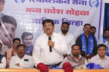 मुख्य न्यायाधीश पर विवादित बयान: आनंद राज अंबेडकर ने मांगी माफी, सरकार पर साधा निशाना