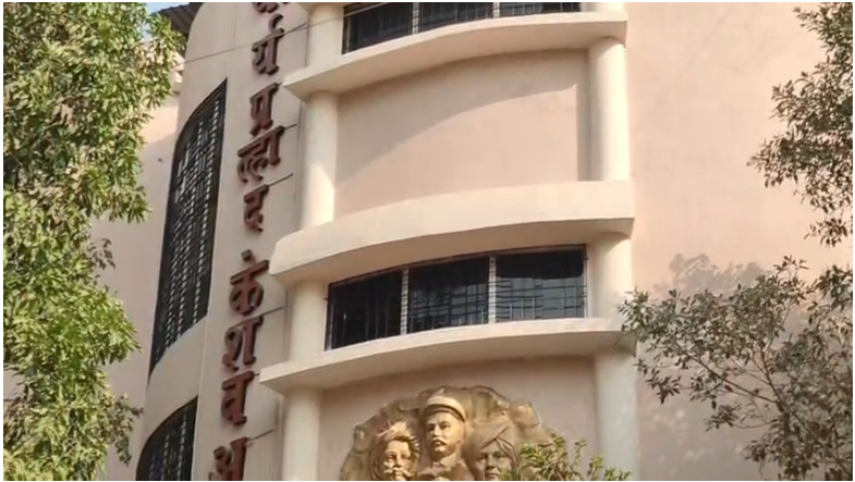कल्याणच्या आचार्य अत्रे रंगमंदिराची दुरावस्था