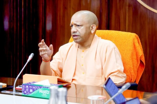 मानसून से पहले यूपी सरकार की बड़ी तैयारी, 31 मई तक सभी मंडलों में बनेंगे बाढ़ नियंत्रण कक्ष