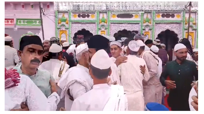 टीकमगढ़ में ईद-उल-अजहा का पर्व हर्षोल्लास से मनाया गया, नमाज़ के बाद गले मिलकर दी ईद मुबारक