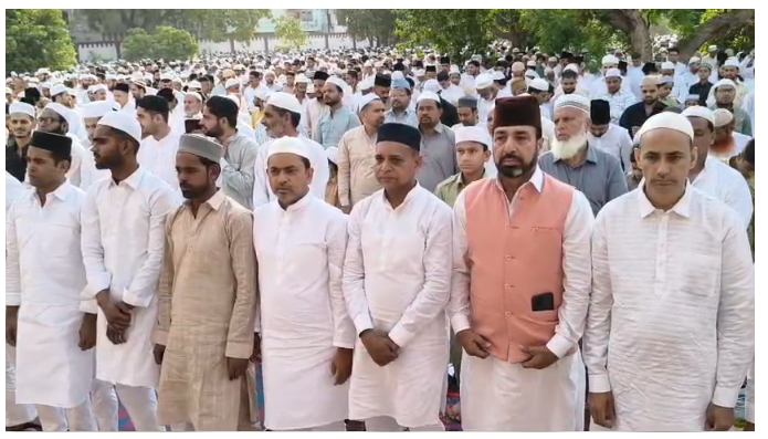 रामपुर में ईद-उल-अजहा की नमाज शांतिपूर्ण संपन्न, 1258 मस्जिदों और 190 ईदगाहों में कड़ी सुरक्षा व्यवस्था