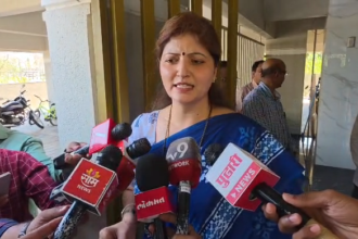 रेपिस्ट अशोक खरात के ट्रस्ट की सदस्य और पूर्व महाराष्ट्र राज्य महिला आयोग के अध्यक्ष रूपाली चाकणकर से नासिक में SIT ने चार घंटे लंबी पूछताछ की