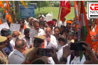 रामपुर में राष्ट्रीय शिव शक्ति सेना का जोरदार विरोध प्रदर्शन कलेक्ट पहुंच कर ज्ञावन भैंस और बछड़ों को काटने पर रोक लगाने और फैक्ट्री को बंद करने की मांग।