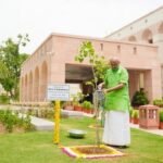विश्व पर्यावरण दिवस पर उपराष्ट्रपति ने की ‘एक पेड़ मां के नाम’ अभियान से जुड़ने की अपील