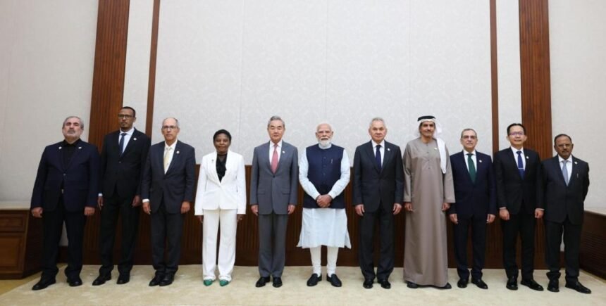पीएम मोदी से मिले ब्र‍िक्‍स देशों के राष्ट्रीय सुरक्षा सलाहकार, वैश्विक चुनौतियों पर हुई चर्चा