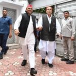 ब्रेकिंग न्यूज़ रामपुर समाजवादी पार्टी के वरिष्ठ नेता जयदेव सिंह यदुवंशी ने मीडिया से वार्ता कर भारतीय जनता पार्टी पर निशान साधा कहा भाजपा ने जनता से जो भी वादे किए वो पूरे नहीं किये यह सरकार फेलियर सरकार है।