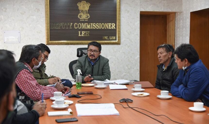 चांगथांग में विकास कार्यों की समीक्षा, DC नितिश राजोरा ने दिए सख्त निर्देश