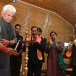 श्रीनगर में महान शिक्षाविद और राष्ट्रनिर्माता Madan Mohan Malaviya जी के संकलित लेखों के ई-एडिशन का भव्य शुभारंभ किया गया। इस अवसर पर वक्ताओं ने महात्मा मालवीय जी के विचारों को आज के दौर में भी बेहद प्रासंगिक बताया।