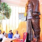 भारतीय जनसंघ के संस्थापक अध्यक्ष डॉ. श्यामा प्रसाद मुखर्जी जी के बलिदान दिवस पर आज लखनऊ में उनकी प्रतिमा पर पुष्प अर्पित कर श्रद्धांजलि दी।
