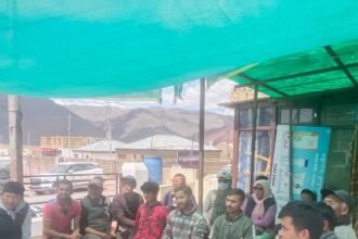 न्योमा में सिंगल-यूज़ प्लास्टिक पर जागरूकता अभियान आयोजित