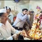 प्रधानमंत्री नरेंद्र मोदी के ऐतिहासिक जनसेवा कार्यकाल का सम्मान वन मंत्री गणेश नाईक की उपस्थिति में विशेष पूजा एवं महाआरती का आयोजन