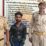 रामपुर/ थाना भोट क्षेत्र में उस समय हाई वोल्टेज ड्रामा देखने को मिला जब एक युवक अपनी प्रेमिका से शादी की ज़िद को लेकर हाईवे किनारे लगे मोबाइल टॉवर पर चढ़ गया।